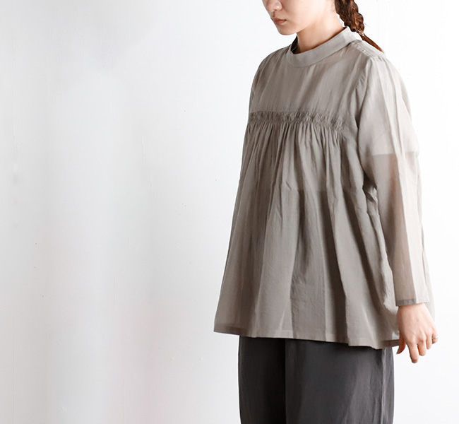 evam eva エヴァムエヴァ シャーリング プルオーバー shirring