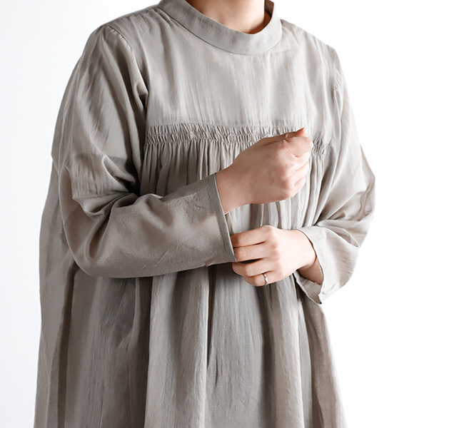 evam eva エヴァムエヴァ シャーリング プルオーバー shirring