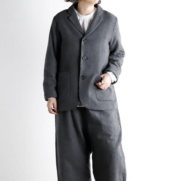 美品Véritécoeur ヴェリテクール ウール混 ジャケット 黒 ゆったり Veritecoeur (ヴェリテクール) ヘリンボーンオーバージャケット