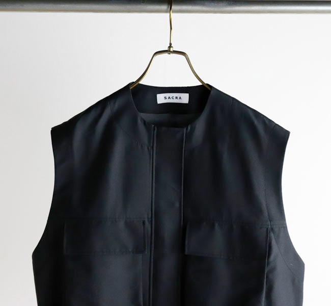 SACRA サクラ CO/PE TUMBLER FINISH GILET クロップドジレ 125108061