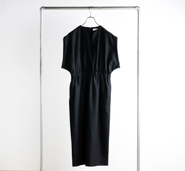 新品未使用　SACRA 日本製　黒　メルトンワンピース ウール90% 38 SACRA サクラ HIGH COUNT MELTON OP メルトンワンピース 124608041