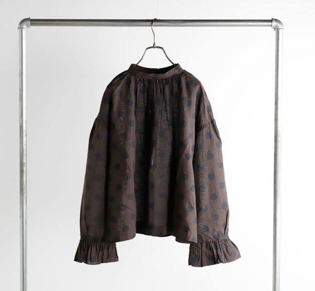 Veritecoeur ヴェリテクール VC-2686B ギャザーブラウス ドット