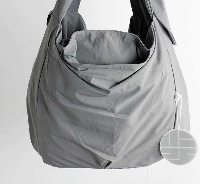 -〔MEN'S〕-　　alk phenix アルクフェニックス　　TAB BAG PARKA / KARU STRETCH