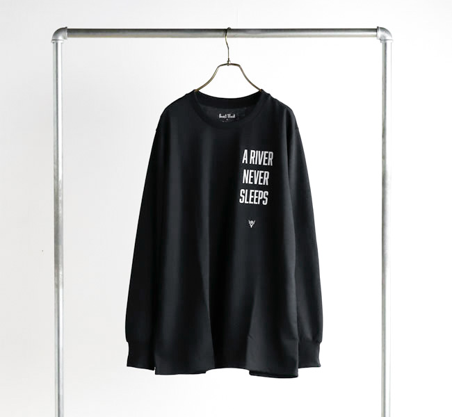 SOUTH2 WEST8 サウスツーウエストエイト L/S Tee - A RIVER NEVER SLEEP 　TY860