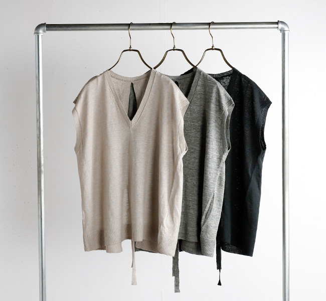 SOIL ソイル 12GG 1PLY LINEN PLAIN V-NECK VEST WITH SLIT