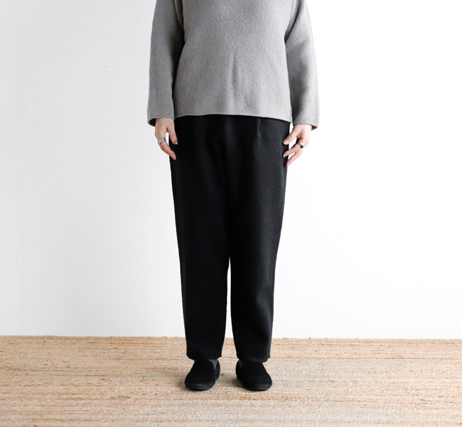 evam eva エヴァムエヴァ E253K094 プレスウールパンツ press