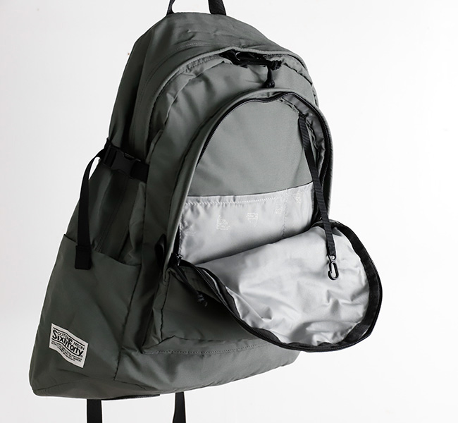 Mt RAINIER DESIGN WORKS デイパックリュック グレー Mt RAINIER DESIGN WORKS マウントレイニアデザインワークス