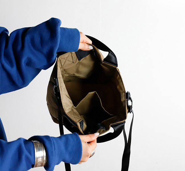 メケアリバッグ 🆕👜✨ BOSTON！ GummybagのMサイズと近しい容量ながら、横長
