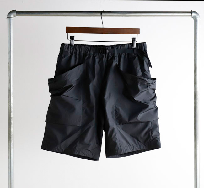 GOLDWIN × UNDER R リップストップパンツ 黒 Ripstop Shorts (Unisex)(1 BK/ブラック): Goldwin