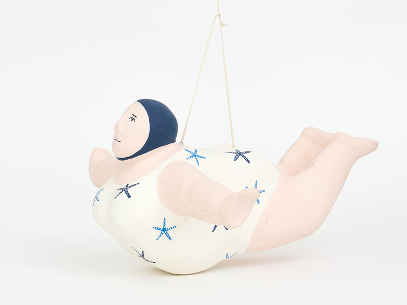 BATELA PAPIER MACHE HANGING DIVER  D2429 張り子オブジェ