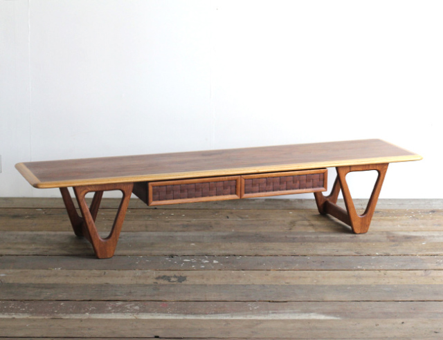 USAヴィンテージ　LANE 社　トライアングルレッグ　コーヒーテーブル