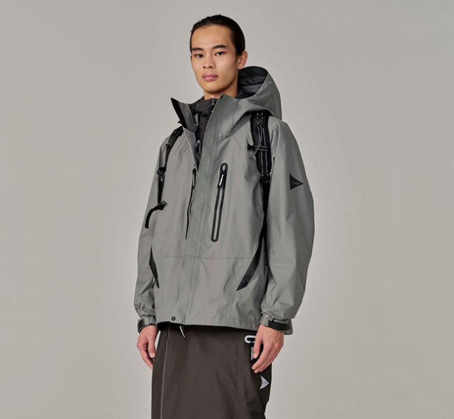 and wander アンドワンダー 2.5L hiker rain jacket ハイカーレインジャケット 5746911003