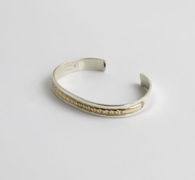 indian jewelry インディアンジュエリー スタンプワークバングル 14KG.F. ナバホ シルバー925 A