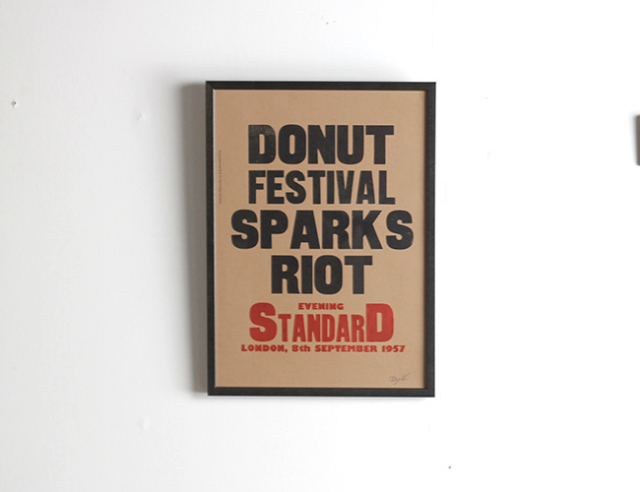 A TWO PIPE PROBLEM LETTERPRESS DONUT FESTIVAL SPARKS RIOT Lサイズ