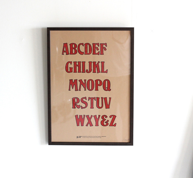 A TWO PIPE PROBLEM LETTERPRESS 　 A to Z ALPHABET(FUNCY) POSTER  Lサイズ