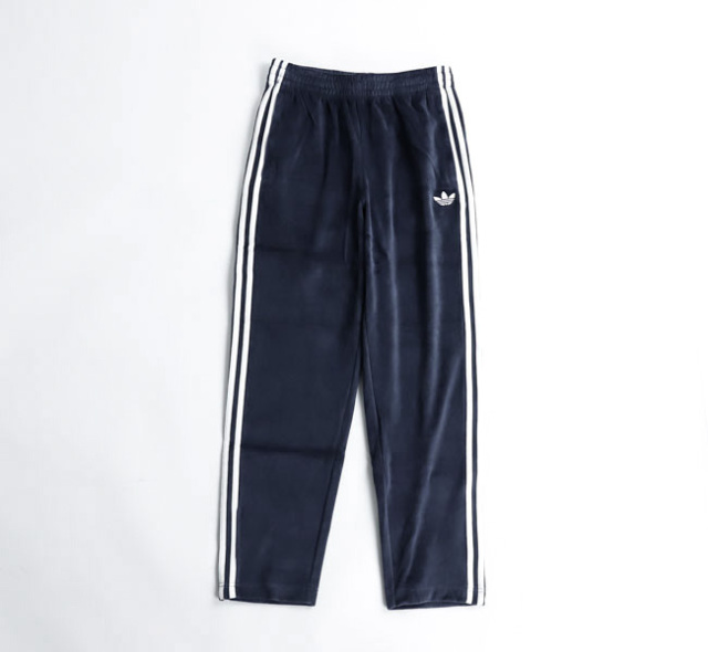 SALE 40%OFFadidas Originals アディダス オリジナルス JW8377/JX1555/JX1557 SSTアディカラー ベロア トラックパンツ