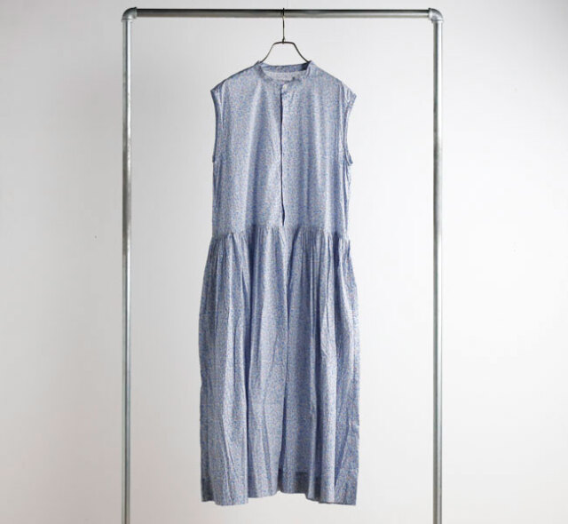 SALE30%OFFVeritecoeur ヴェリテクール VC-2848 LIBERTY PRINT ノースリーブワンピース