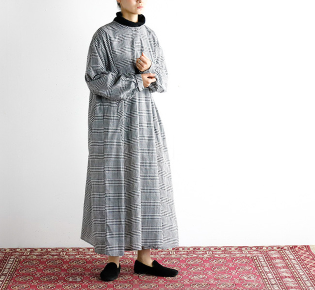 SALE30%OFFmizuiro ind ミズイロインド チェックプリントスタンドカラーフレアワンピース　4-250007