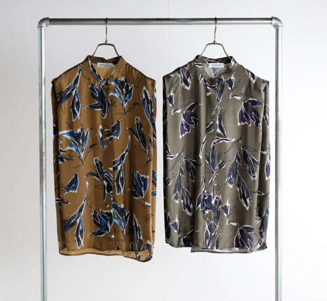 SACRA サクラ 125519071 AUTUMN FLORA TOP バンドカラートップ