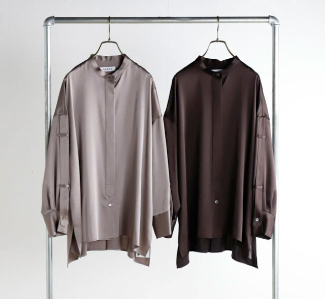 SACRA サクラ 125518071 TRIACE SATIN SHIRT トリアセテートサテン バンドカラーシャツ