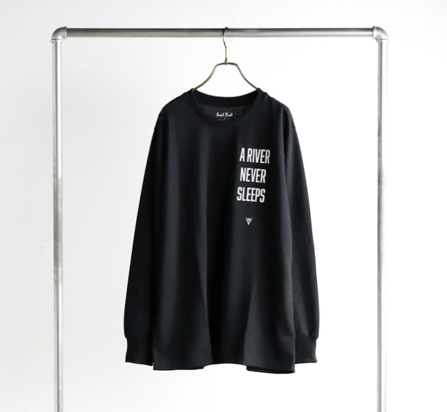 SOUTH2 WEST8 サウスツーウエストエイト L/S Tee - A RIVER NEVER SLEEP TY860
