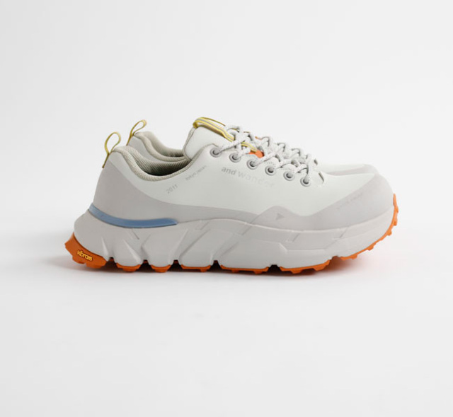 and wander アンドワンダー 5978145 ウォータープルーフ トレックシューズ waterproof trek shoes low off white
