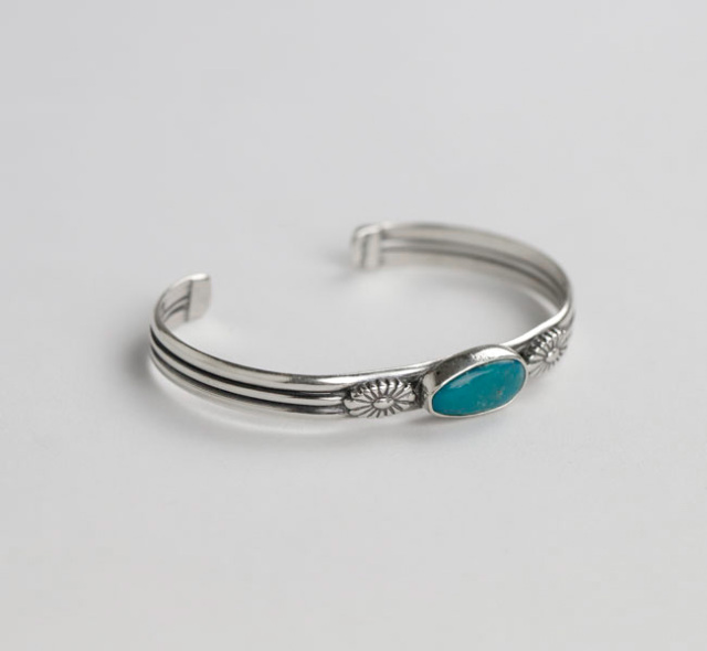 indian jewelry インディアンジュエリー  ナバホ  ターコイズ　シルバー925  2ライン バングル