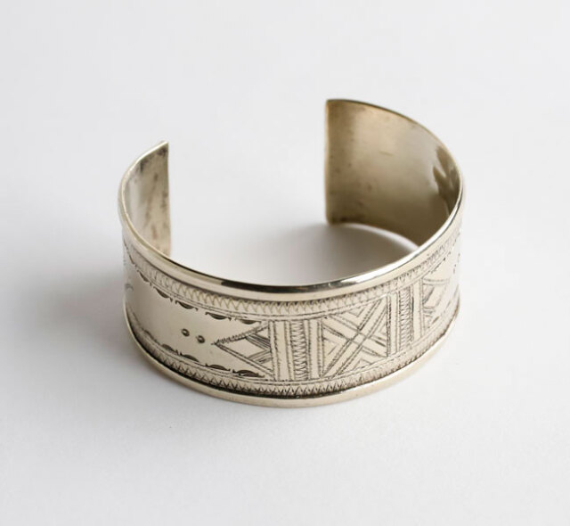 TUAREG JEWELRY トゥアレグニッケルブレスレット H3cm バングル