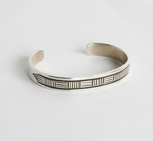indian jewelry インディアンジュエリー Bruce Morgan ブルースモーガン スタンプワークバングル シルバー925 ナバホ