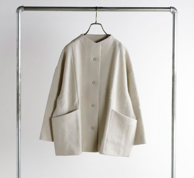 evam eva　プレスウールショートコート　2　ベージュ　ウール100％ evam eva プレスウールショートコート 2 ベージュ ウール100