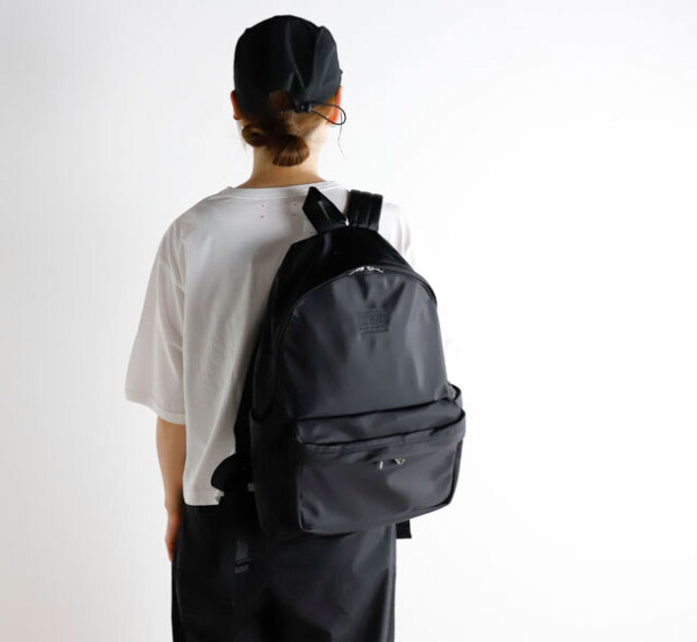 FREDRIK PACKERS フレドリックパッカーズ DAY PACK LIGHT　バッグパック リュック