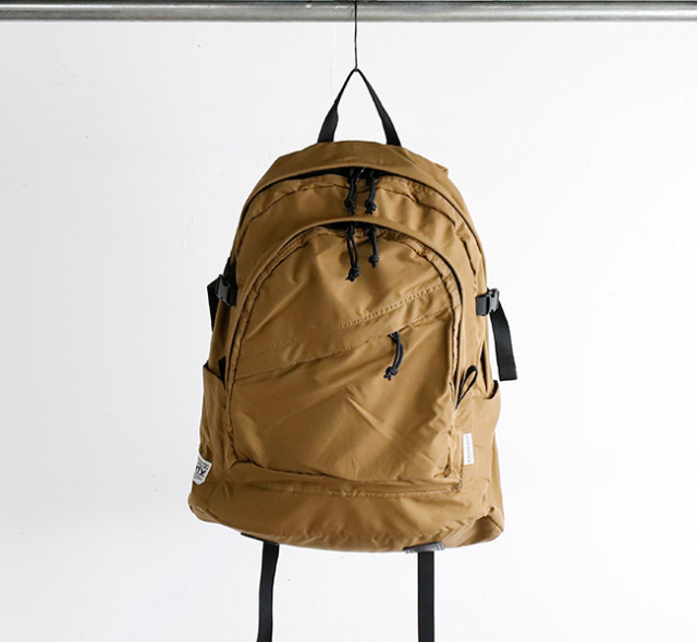 Mt RAINIER DESIGN WORKS デイパックリュック グレー Mt RAINIER DESIGN WORKS マウントレイニアデザインワークス