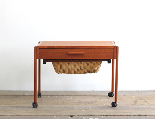 デンマークヴィンテージ　ソーイングワゴン　北欧家具
