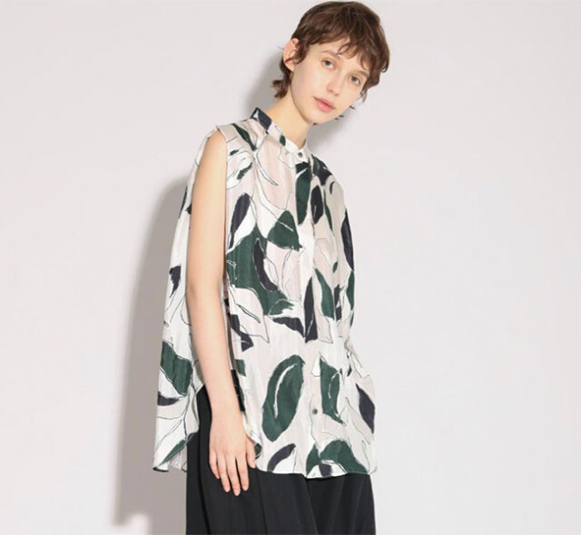 SACRA サクラ 126213071 ノースリーブバンドカラートップ MODERN LEAVES TOP