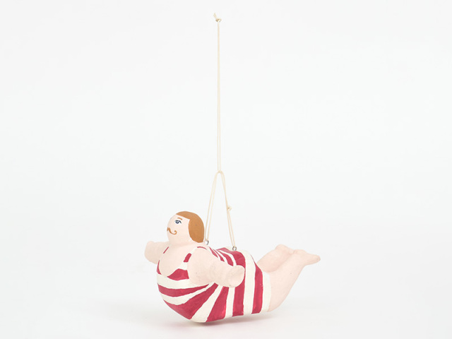 BATELA PAPIER MACHE LITTLE HANGING DIVER D1343 張り子オブジェ
