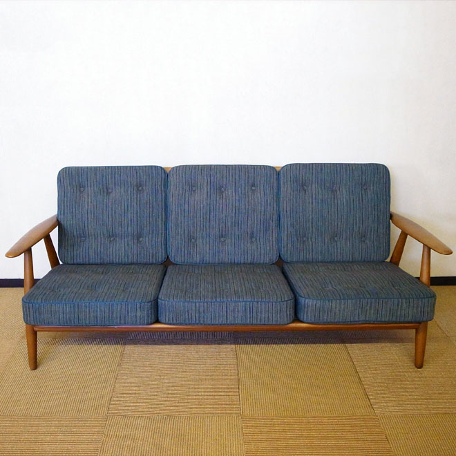 ハンス・J・ウェグナーのGE240ソファ
