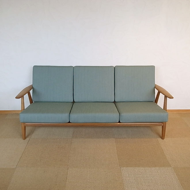 ハンス・J・ウェグナーのGE240ソファ