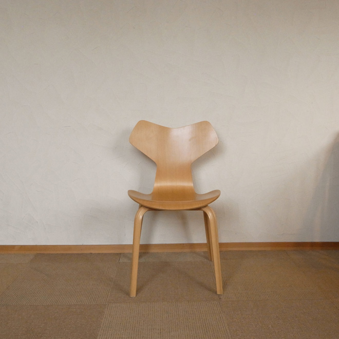 アルネ・ヤコブセンの3130グランプリチェア