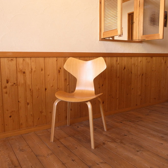 Arne Jacobsen / アルネ・ヤコブセン フリッツ・ハンセン 3136グランプリチェア