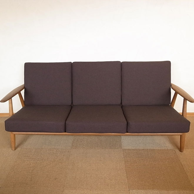 ハンス・J・ウェグナーのGE240ソファ