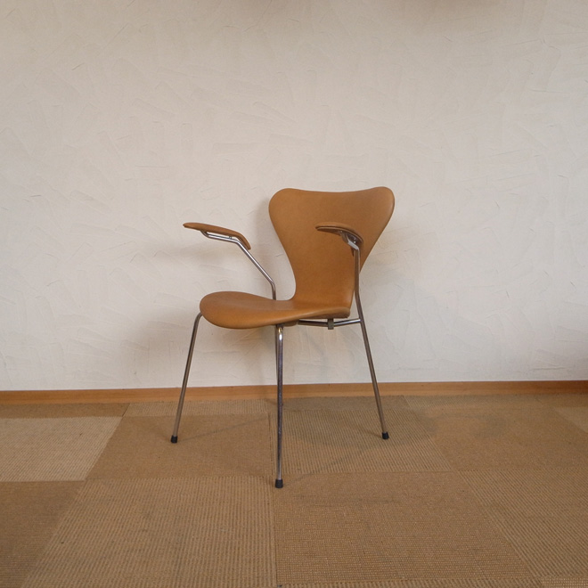 Arne Jacobsen / アルネ・ヤコブセン フリッツ・ハンセン 3213 セブンチェア