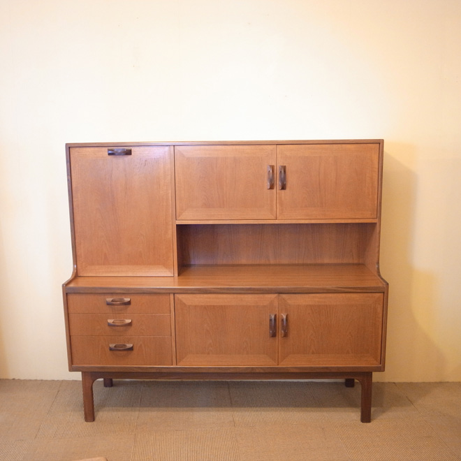  E.GOMME  G-PLAN　キャビネット付サイドボード