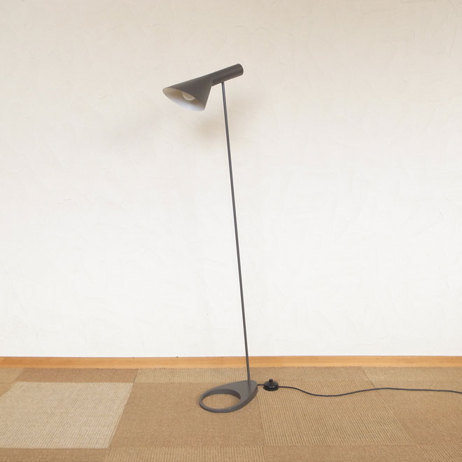 Arne Jacobsen / アルネ・ヤコブセン ルイスポールセン  AJフロアランプ