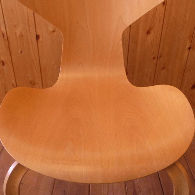 Arne Jacobsen / アルネ・ヤコブセン フリッツ・ハンセン 3132グランプリチェア