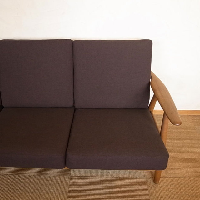 ハンス・J・ウェグナーのGE240ソファ