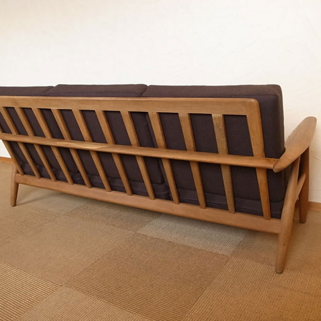 ハンス・J・ウェグナーのGE240ソファ