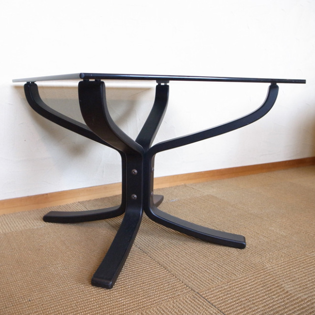 Sigurd Ressel / シグード・レッセル  Falcon コーヒーテーブル【ビーチ】