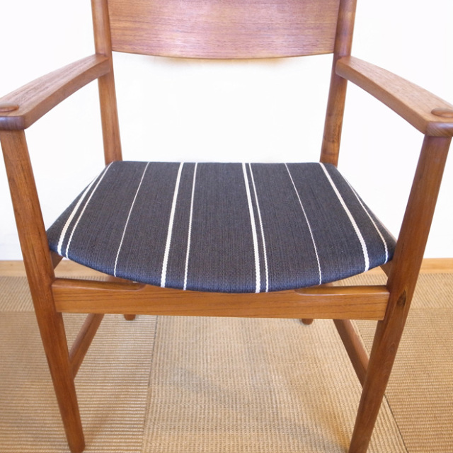 CH35 アームチェアHans J. Wegnerハンス・ウェグナー アームチェア. CH35 | KAMADA