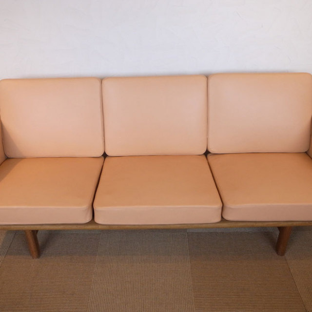 Hans J.Wegner / ハンス・J・ウェグナー GETAMA GE236 3人掛けソファ　北欧ビンテージ家具