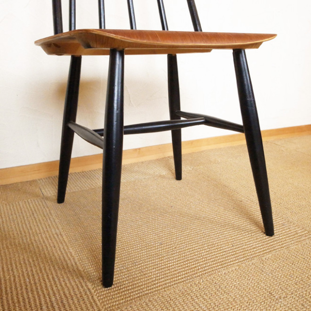 イルマリ・タピオヴァーラのファネットチェア | 北欧家具の